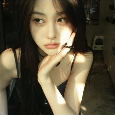 眼里余光都是你