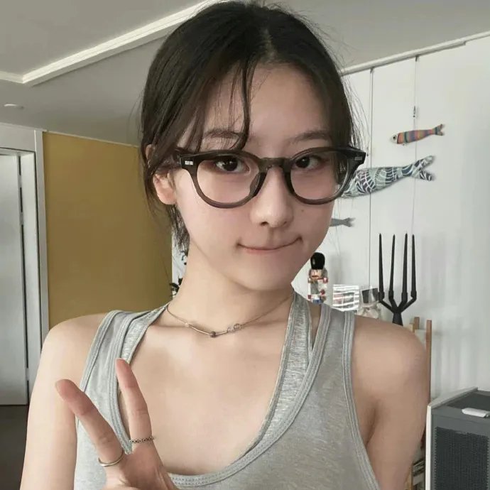 愤世嫉俗者、老鼠和拳头